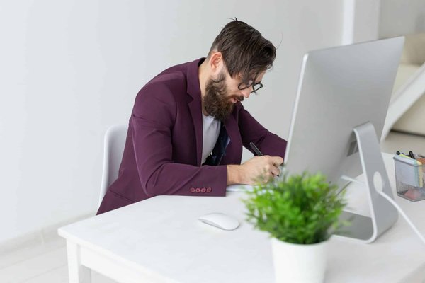 Quali sono le nuove tendenze di design e come influenzano il mercato immobiliare di lusso?