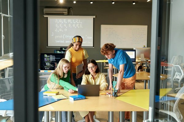 Quali sono le tecniche di gestione delle risorse IT più efficaci per una piccola azienda?